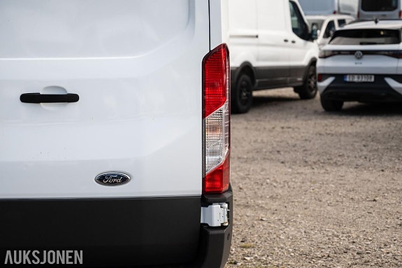 Ford Transit 8 of 25