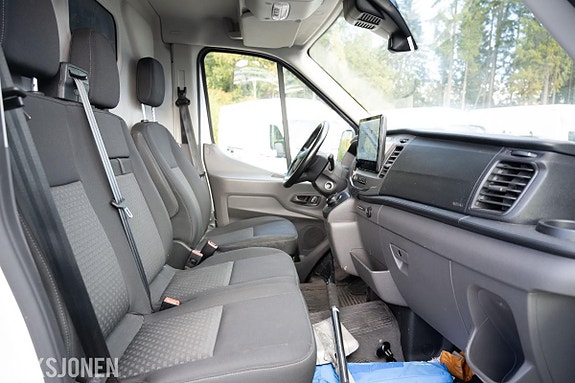 Ford Transit 23 of 25