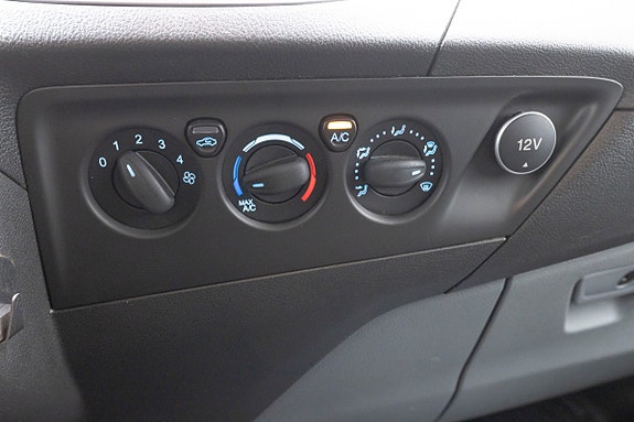 Ford Transit Custom 16 of 30