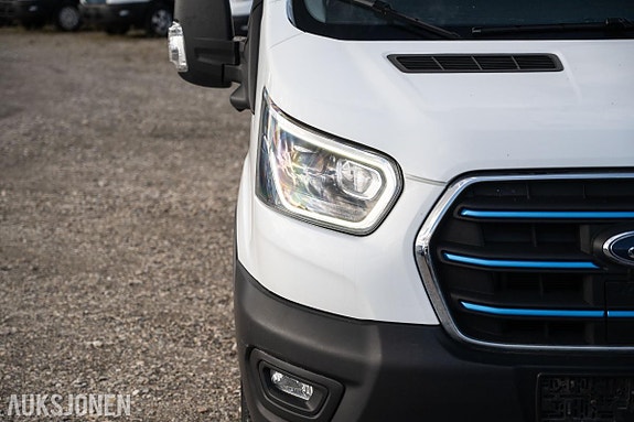 Ford Transit 3 of 24