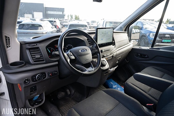 Ford Transit 9 of 24