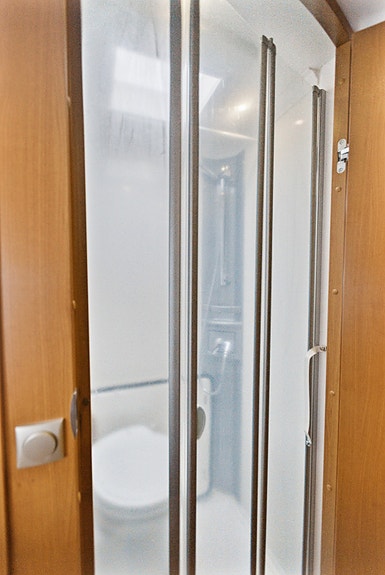 Niesmann+Bischoff Arto 79R | 3L | 177HK | Solceller | Litium | Hydr. støtteben | 13 of 30