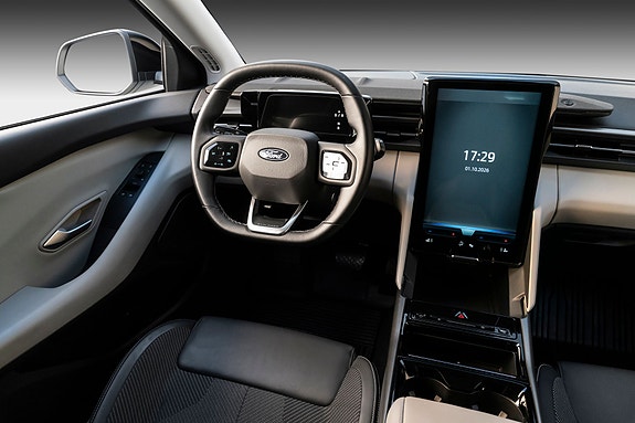 Ford Explorer 18 of 22