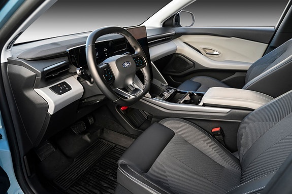 Ford Explorer 16 of 22