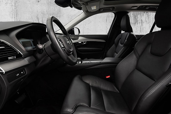 Volvo XC90 23 of 30