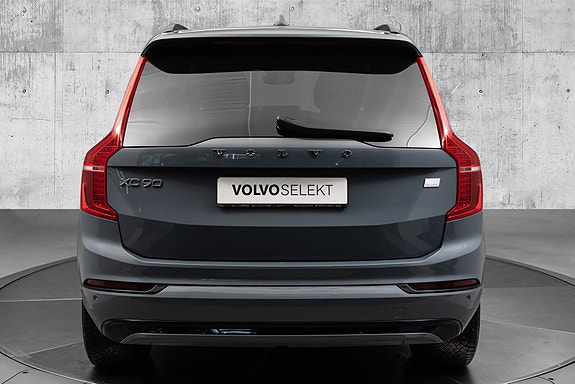 Volvo XC90 8 of 30