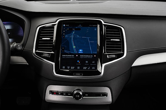 Volvo XC90 17 of 30