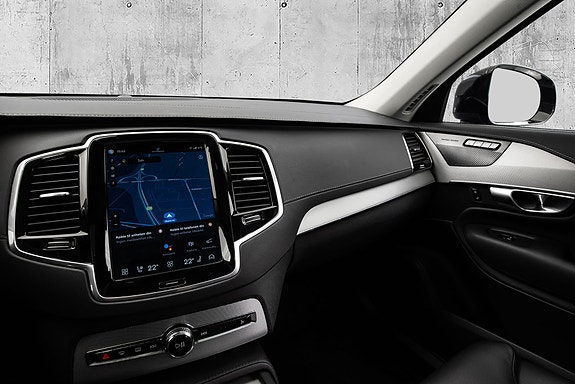 Volvo XC90 18 of 30