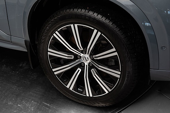 Volvo XC90 12 of 30