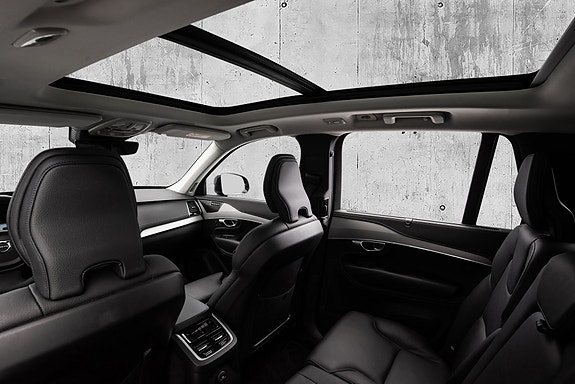 Volvo XC90 27 of 30