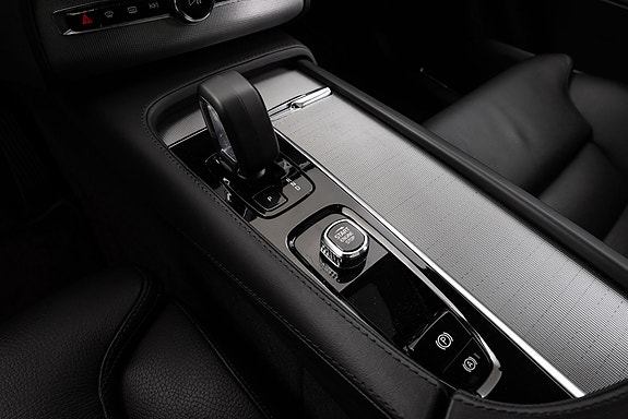 Volvo XC90 19 of 30