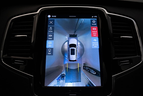 Volvo XC90 15 of 30