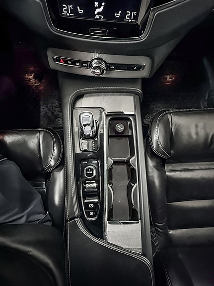 Volvo XC90 14 of 23