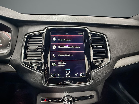 Volvo XC90 13 of 23