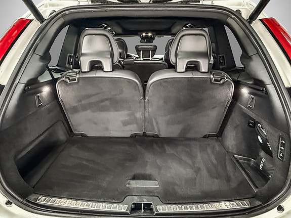 Volvo XC90 20 of 23