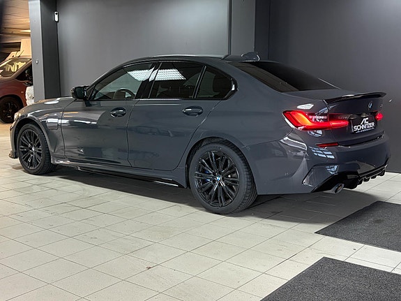 BMW 330e 3 of 22