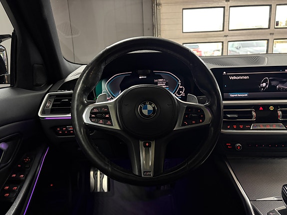 BMW 330e 11 of 22