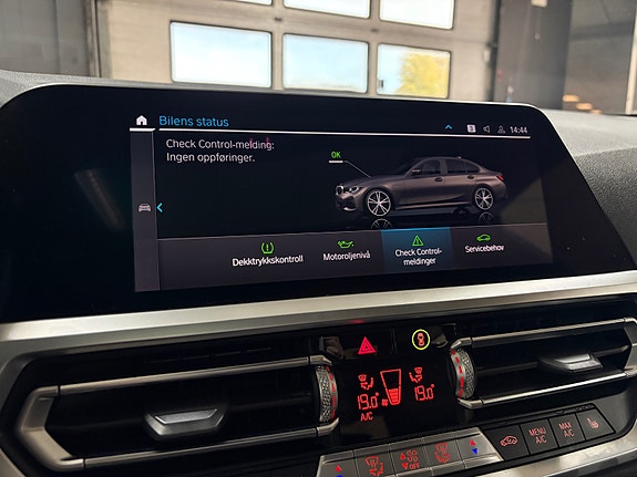 BMW 330e 21 of 22