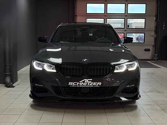 BMW 330e 2 of 22