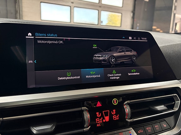 BMW 330e 20 of 22