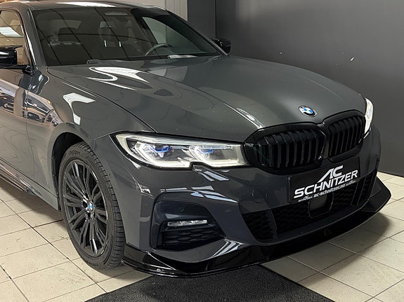 BMW 330e 8 of 22