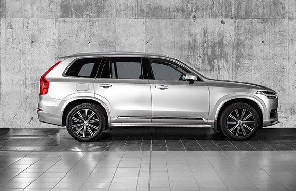 Volvo XC90 5 of 30