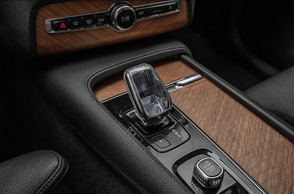 Volvo XC90 20 of 30