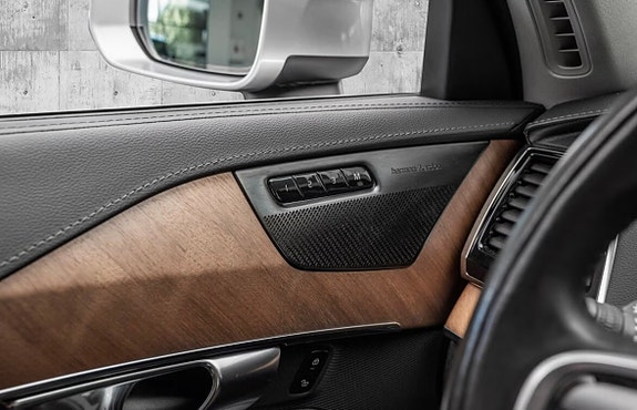 Volvo XC90 14 of 30