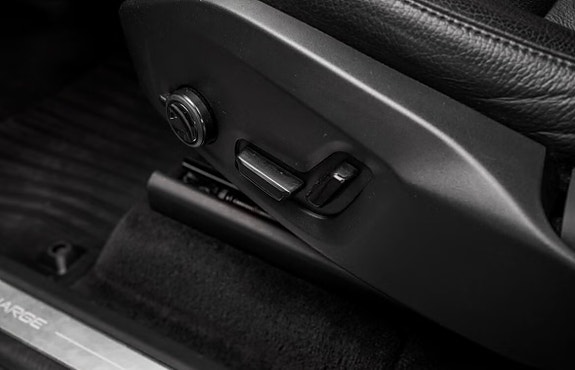Volvo XC90 13 of 30