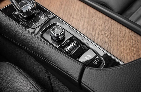 Volvo XC90 21 of 30