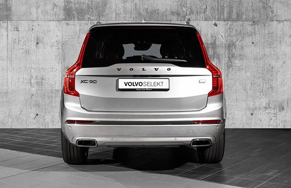 Volvo XC90 7 of 30