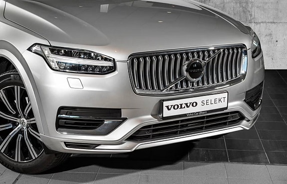 Volvo XC90 3 of 30