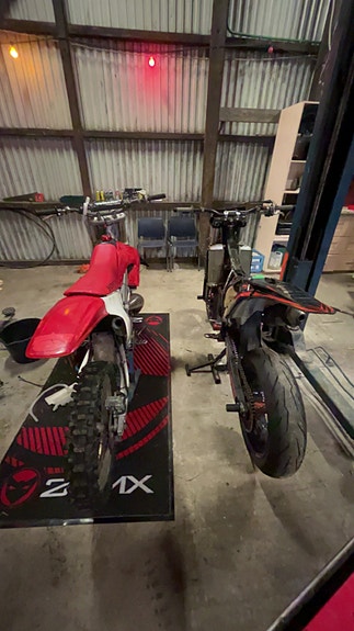 Honda cr 2 of 5