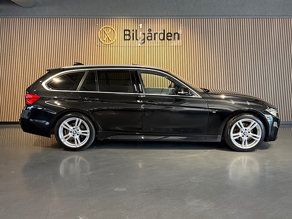 BMW 320xd 3 of 30