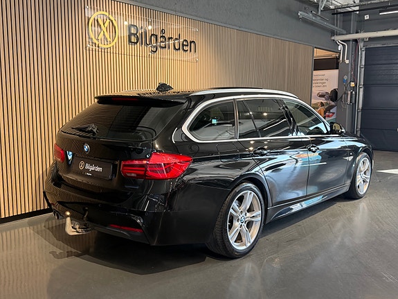 BMW 320xd 4 of 30