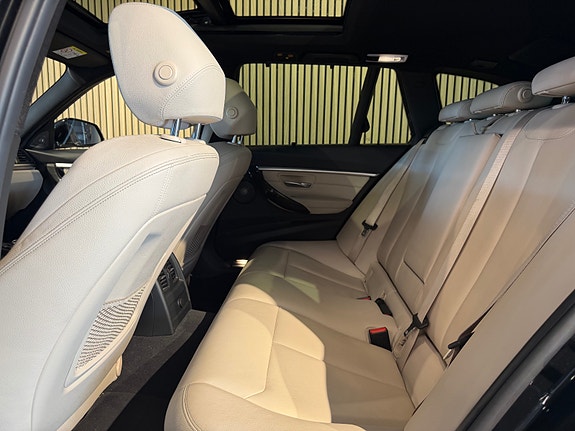BMW 320xd 17 of 30