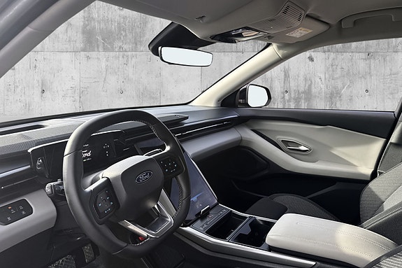 Ford Explorer 14 of 27