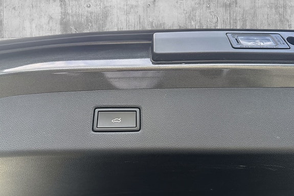 Ford Explorer 12 of 27