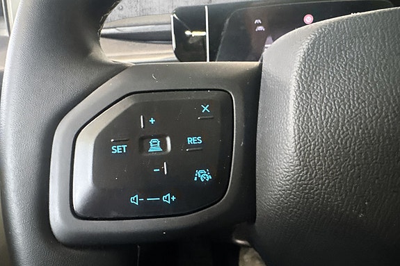 Ford Explorer 19 of 27