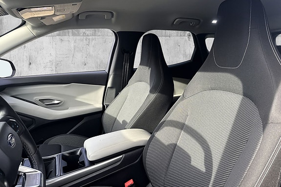 Ford Explorer 13 of 27