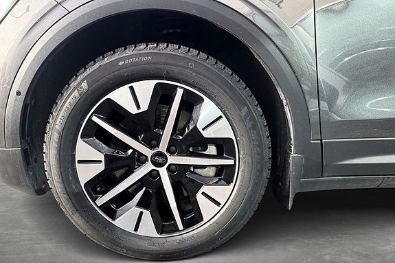 Ford Explorer 9 of 27