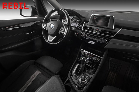 BMW 225xe 11 of 27
