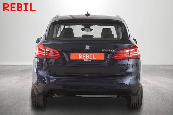 BMW 225xe 6 of 27