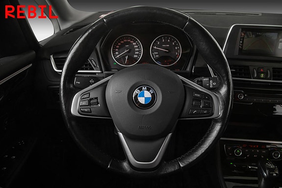 BMW 225xe 15 of 27