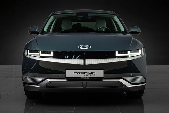 Hyundai Ioniq 5 3 of 30