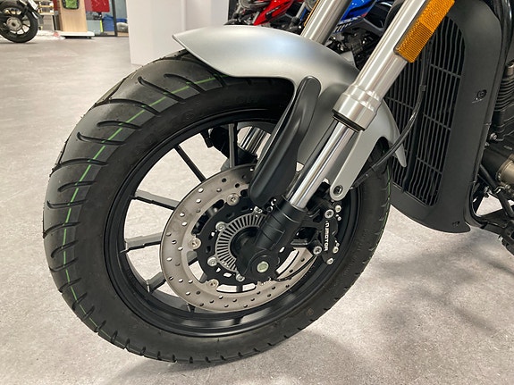 QJ Motor SRV 12 - 125ccm V-Twin 2-sylindre 15 of 20