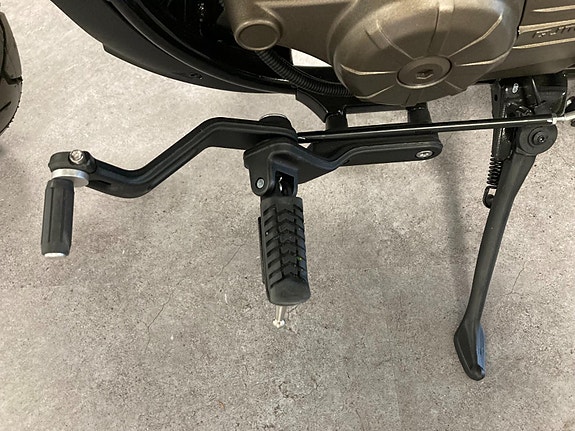 QJ Motor SRV 12 - 125ccm V-Twin 2-sylindre 17 of 20