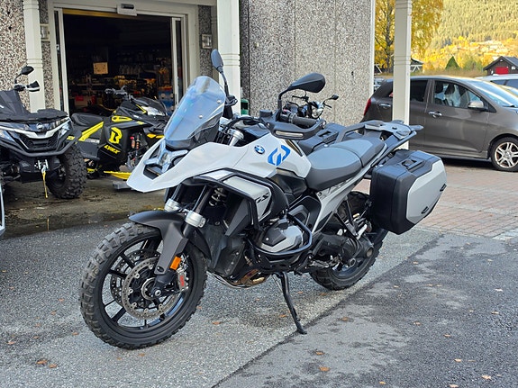 BMW R 1300 GS 10 of 30