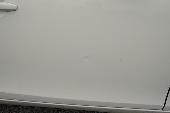 Volvo V40 12 of 28
