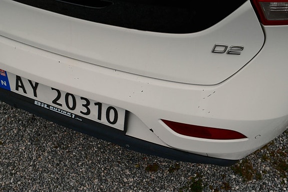 Volvo V40 15 of 28